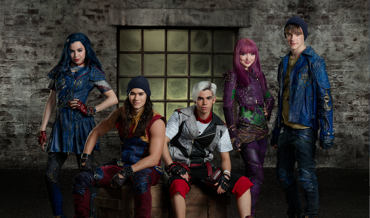 the-descendants-2-trailer-has-landed-and-it-s-made-us-feel-all-wicked