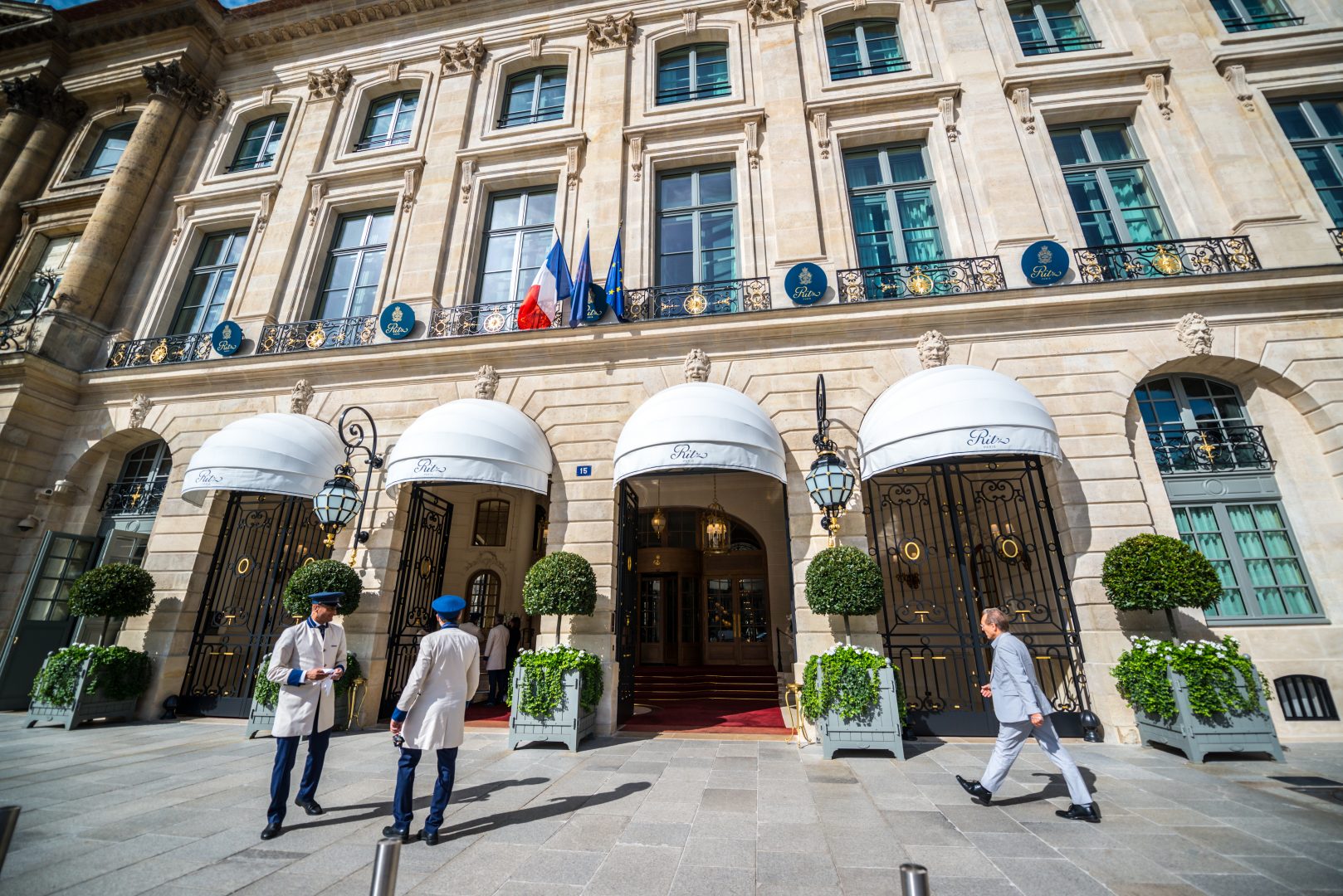 READ: Thieves steal millions in jewels from Ritz Hotel in Paris - First ...